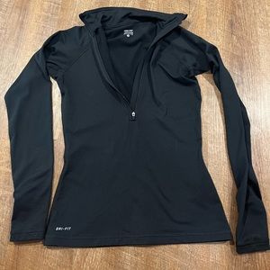 Cute nike pro half zip pullover!